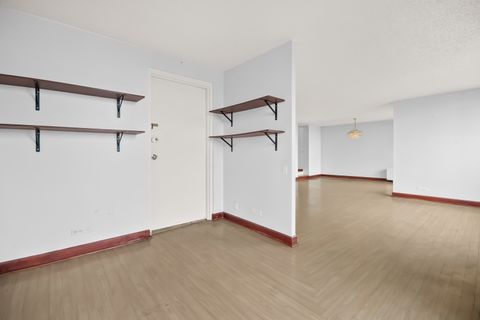 Tiny photo for 5471 S Hyde Park Boulevard #10A, Chicago, IL 60615 (MLS # 12576468)