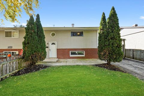 Tiny photo for 1331 Highland Avenue, Lockport, IL 60441 (MLS # 12515621)