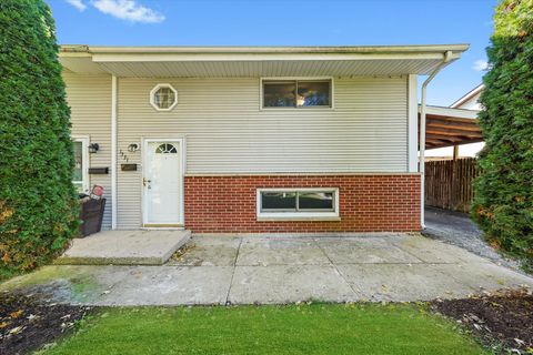 Tiny photo for 1331 Highland Avenue, Lockport, IL 60441 (MLS # 12515621)