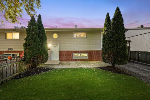 Tiny photo for 1331 Highland Avenue, Lockport, IL 60441 (MLS # 12515621)