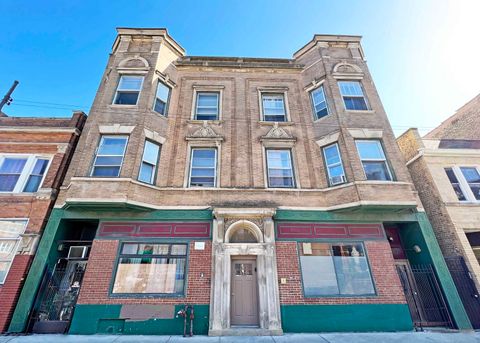 2939 W Belmont Avenue 2F Chicago IL 60618