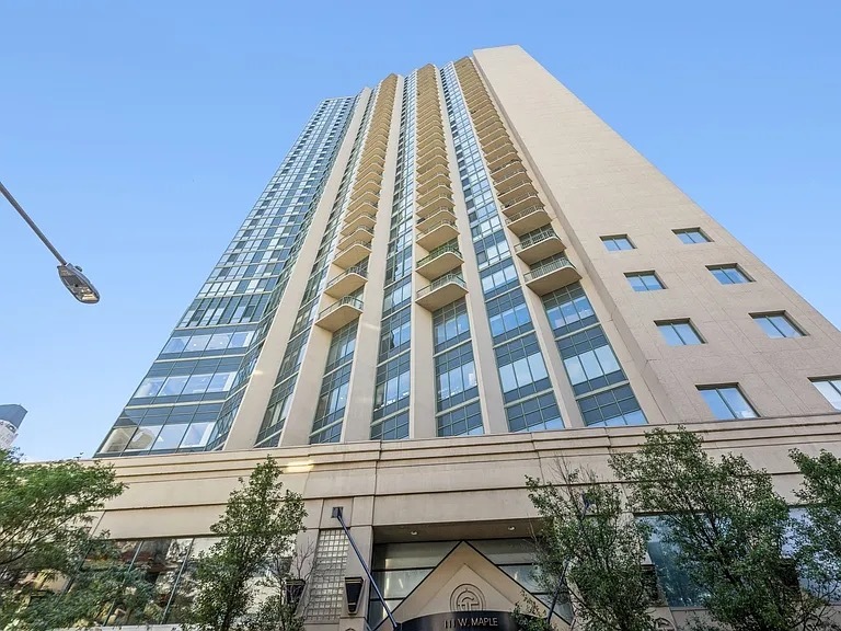 111 W Maple Street 1208