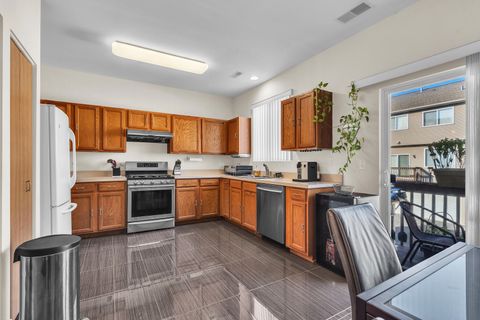 Tiny photo for 28794 W Pondview Drive, Lakemoor, IL 60051 (MLS # 12488582)