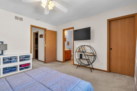 Tiny photo for 28794 W Pondview Drive, Lakemoor, IL 60051 (MLS # 12488582)