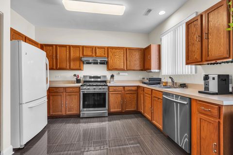 Tiny photo for 28794 W Pondview Drive, Lakemoor, IL 60051 (MLS # 12488582)
