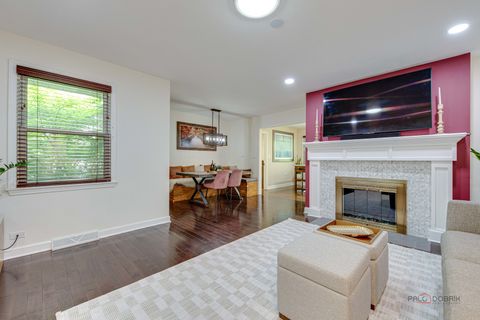 Tiny photo for 21 Half Day Road, Lincolnshire, IL 60069 (MLS # 12578073)