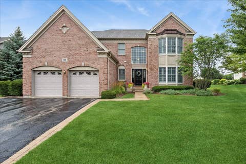 Photo of 24 Tournament Drive S, Hawthorn Woods, IL 60047 (MLS # 12722197)