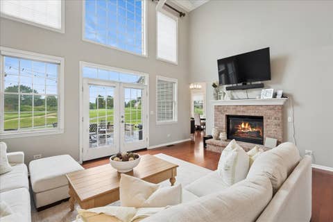 Tiny photo for 24 Tournament Drive S, Hawthorn Woods, IL 60047 (MLS # 12722197)
