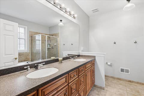 Tiny photo for 24 Tournament Drive S, Hawthorn Woods, IL 60047 (MLS # 12722197)