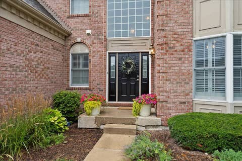 Tiny photo for 24 Tournament Drive S, Hawthorn Woods, IL 60047 (MLS # 12722197)