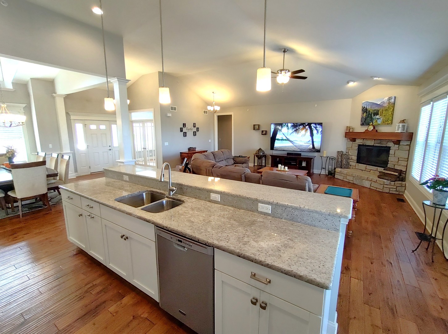 10319 Clearwater Way