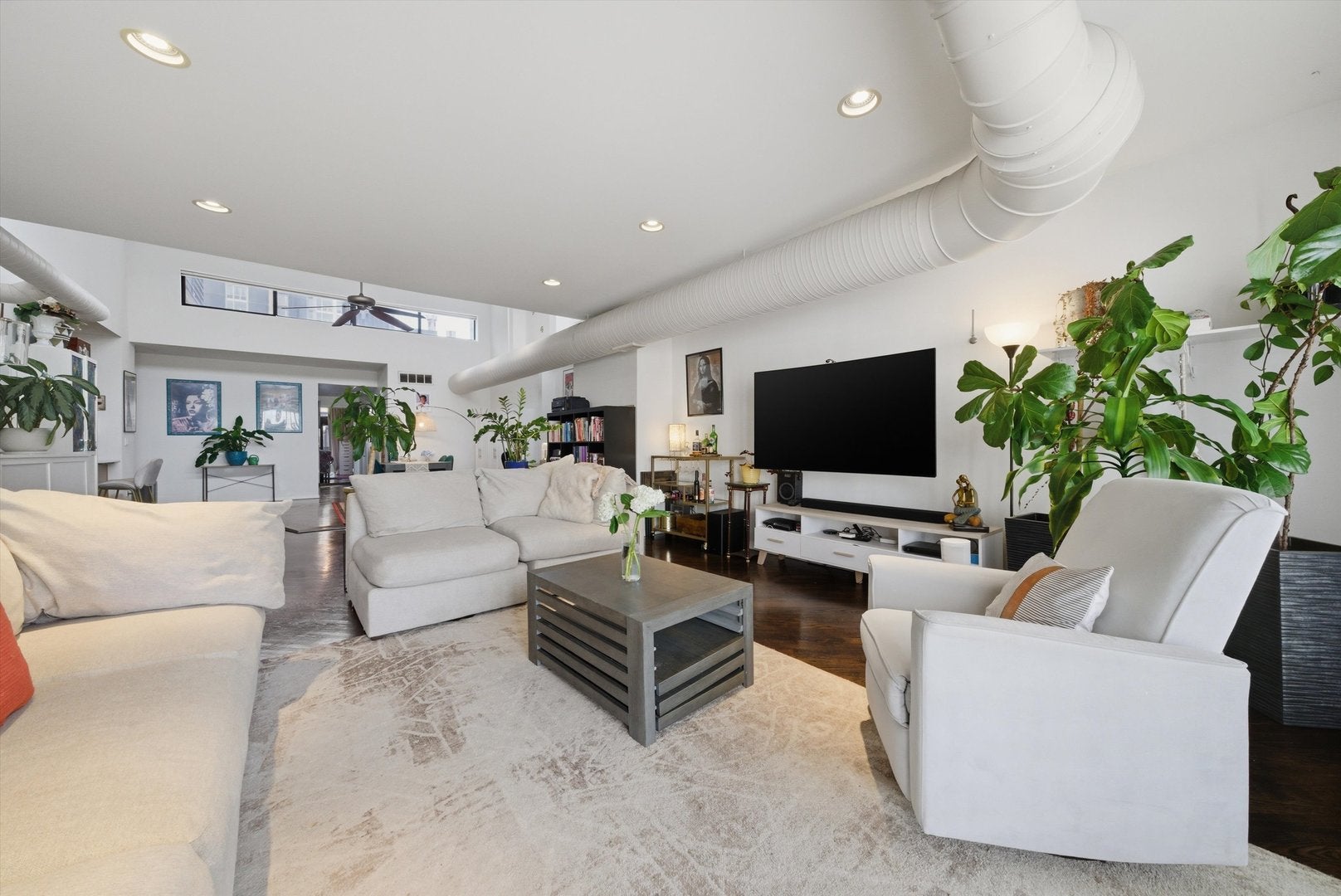 1307 S Wabash Avenue 705