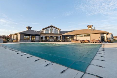 Tiny photo for 952 Darwin Street, North Aurora, IL 60542 (MLS # 12527009)