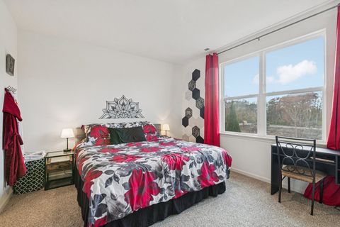 Tiny photo for 952 Darwin Street, North Aurora, IL 60542 (MLS # 12527009)