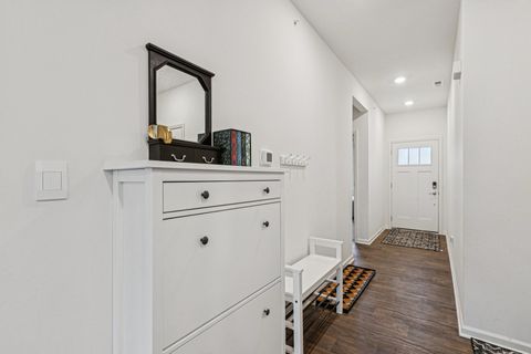 Tiny photo for 952 Darwin Street, North Aurora, IL 60542 (MLS # 12527009)