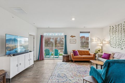 Tiny photo for 952 Darwin Street, North Aurora, IL 60542 (MLS # 12527009)