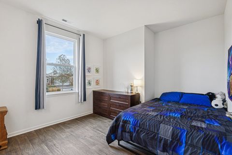 Tiny photo for 952 Darwin Street, North Aurora, IL 60542 (MLS # 12527009)