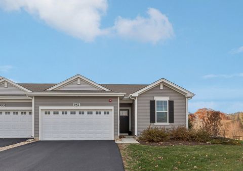 Photo of 952 Darwin Street, North Aurora, IL 60542 (MLS # 12527009)