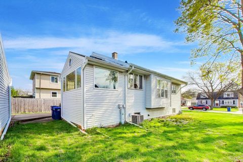 Tiny photo for 738 S Yale Avenue, Villa Park, IL 60181 (MLS # 12619700)