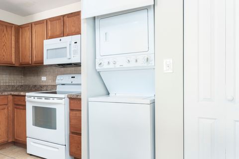 Tiny photo for 3447 Ridgeland Avenue #203, Berwyn, IL 60402 (MLS # 12585352)