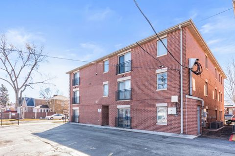 Tiny photo for 3447 Ridgeland Avenue #203, Berwyn, IL 60402 (MLS # 12585352)