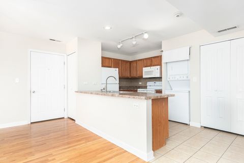 Tiny photo for 3447 Ridgeland Avenue #203, Berwyn, IL 60402 (MLS # 12585352)