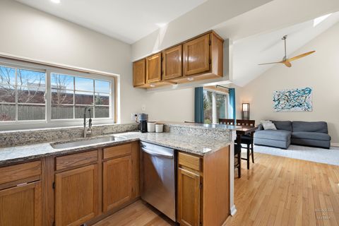 Tiny photo for 1915 Ozark Parkway #1915, Algonquin, IL 60102 (MLS # 12550425)