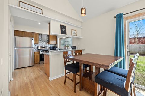 Tiny photo for 1915 Ozark Parkway #1915, Algonquin, IL 60102 (MLS # 12550425)