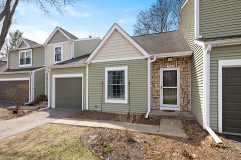 Tiny photo for 1915 Ozark Parkway #1915, Algonquin, IL 60102 (MLS # 12550425)