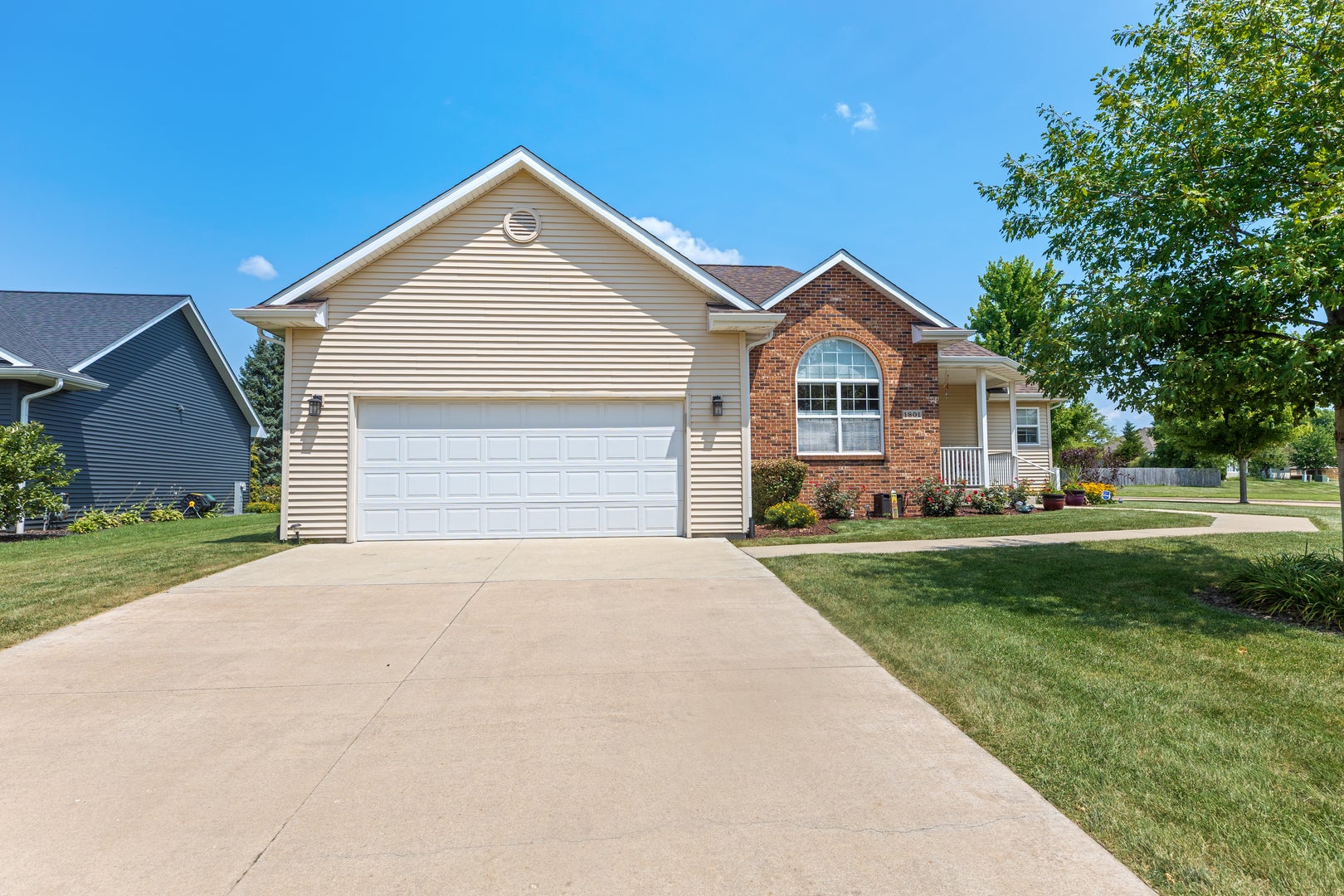 1801 Squires Landing