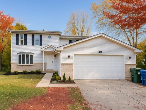 Photo of 3032 W Vermont Avenue, Waukegan, IL 60087 (MLS # 12504356) Photo of 3032 W Vermont Avenue, Waukegan, IL 60087 (MLS # 12504356)