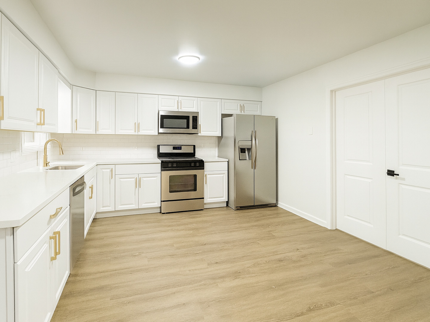 3032 W Vermont Avenue