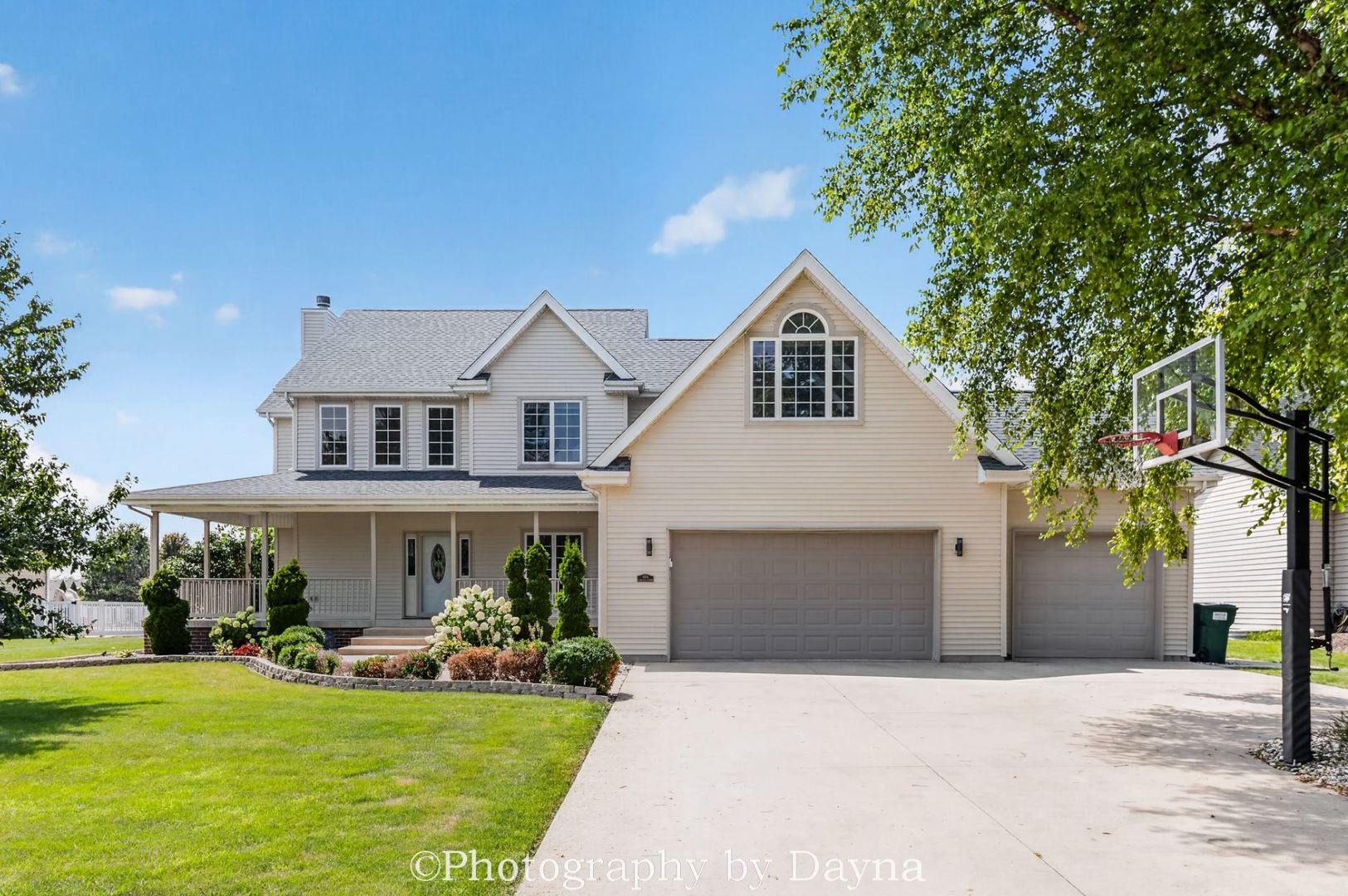 1211 Game Trail North