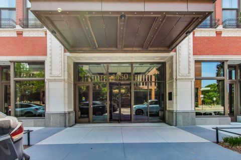 Tiny photo for 1550 N Clark Street #604, Chicago, IL 60610 (MLS # 12493402)