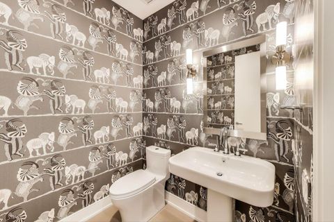 Tiny photo for 1550 N Clark Street #604, Chicago, IL 60610 (MLS # 12493402)