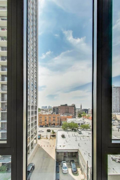 Tiny photo for 1550 N Clark Street #604, Chicago, IL 60610 (MLS # 12493402)