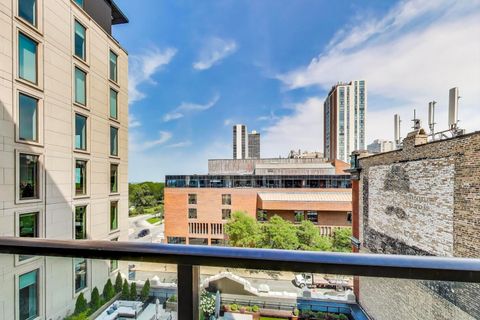 Tiny photo for 1550 N Clark Street #604, Chicago, IL 60610 (MLS # 12493402)