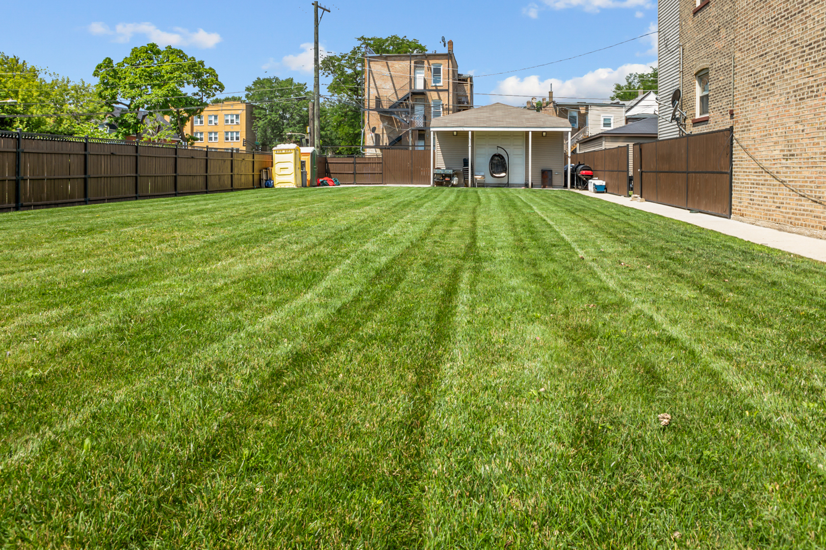 206 N Leamington Avenue