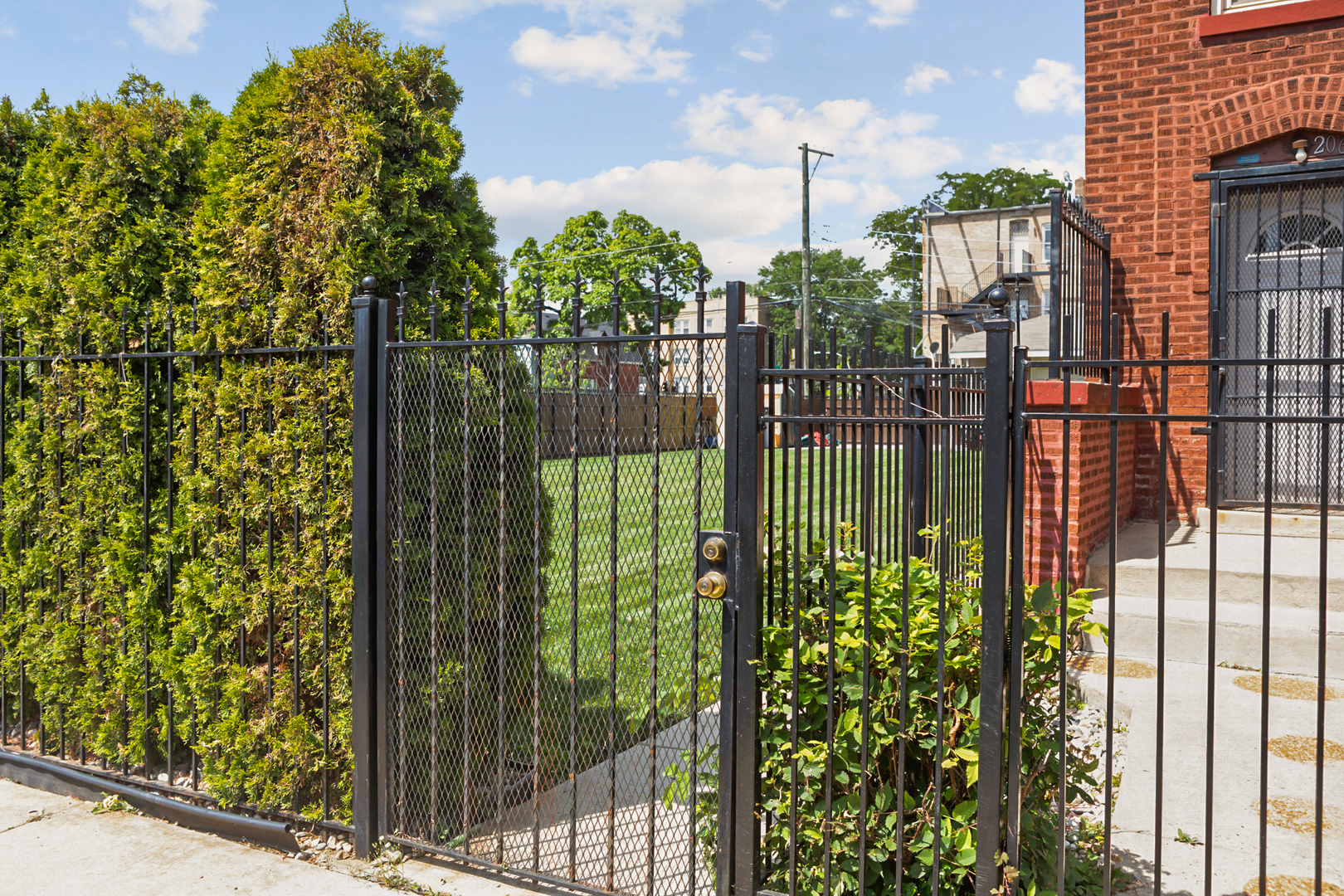 206 N Leamington Avenue