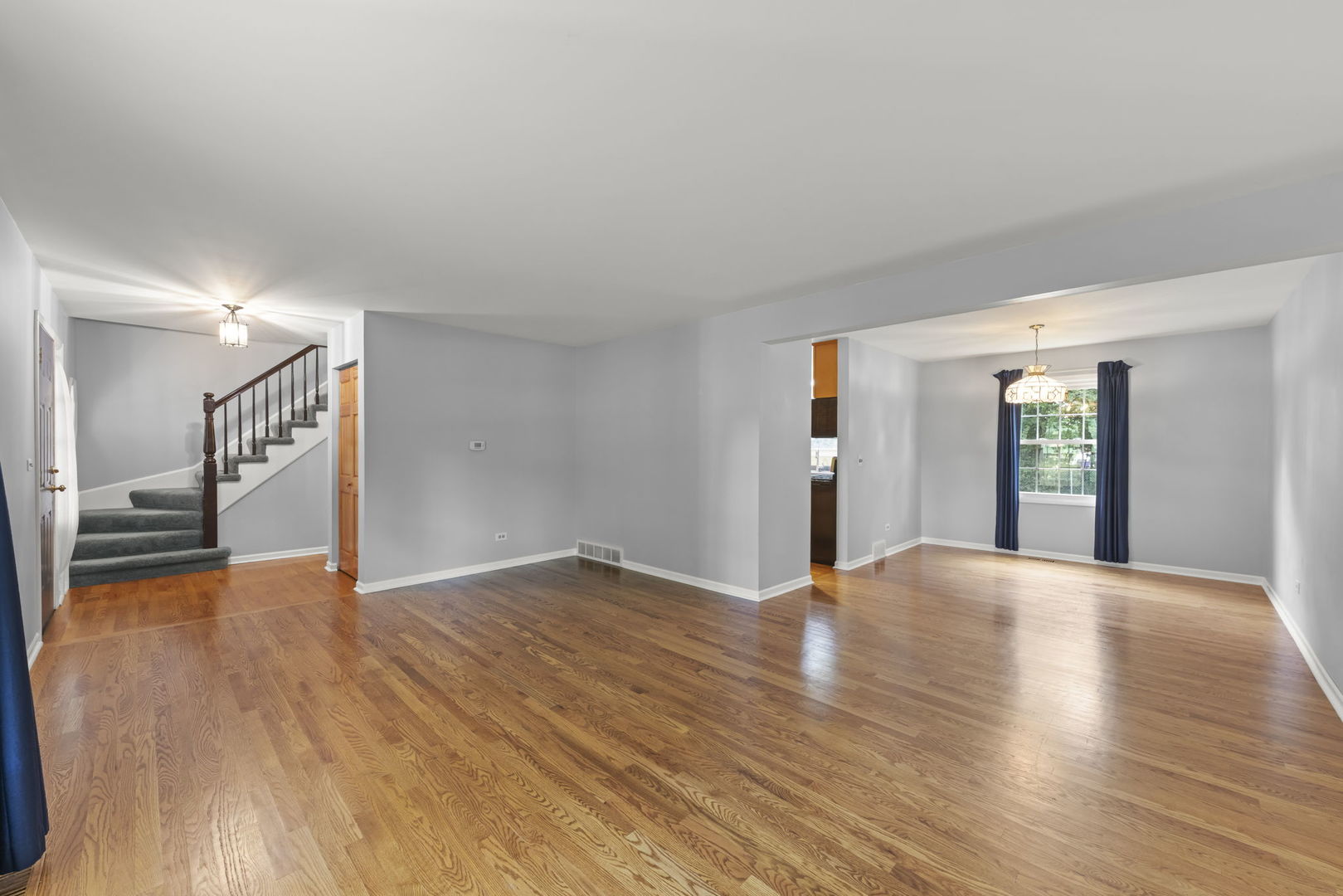 4525 Waubansie Lane