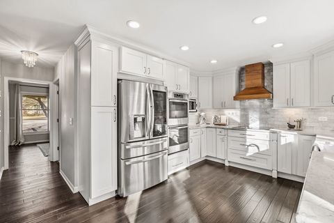 Tiny photo for 17583 W Robert Court, Gurnee, IL 60031 (MLS # 12568582)