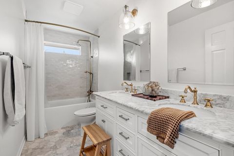 Tiny photo for 17583 W Robert Court, Gurnee, IL 60031 (MLS # 12568582)
