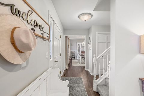 Tiny photo for 17583 W Robert Court, Gurnee, IL 60031 (MLS # 12568582)