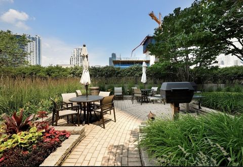 Tiny photo for 400 N La Salle Drive #2503, Chicago, IL 60654 (MLS # 12521927)