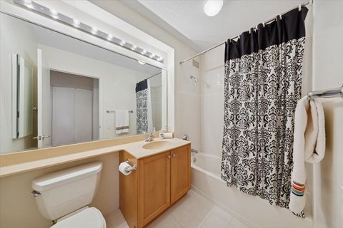 Tiny photo for 400 N La Salle Drive #2503, Chicago, IL 60654 (MLS # 12521927)