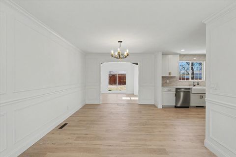 Tiny photo for 1808 Golfview Drive, Urbana, IL 61801 (MLS # 12597348)