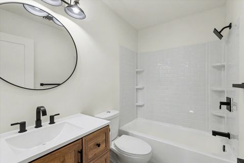 Tiny photo for 1808 Golfview Drive, Urbana, IL 61801 (MLS # 12597348)