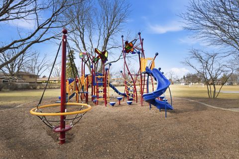 Tiny photo for 130 N Horner Lane, Mount Prospect, IL 60056 (MLS # 12599158)