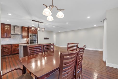 Tiny photo for 9382 Landings Lane #K307, Des Plaines, IL 60016 (MLS # 12693946)