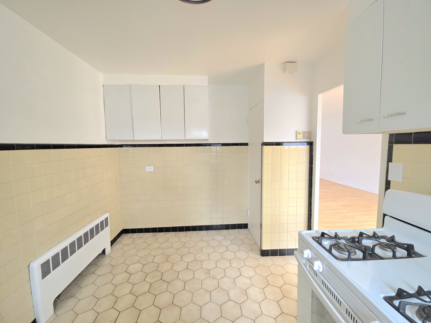 1100 N Harlem Avenue 1